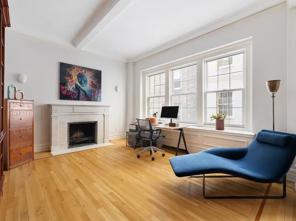 829 Park Avenue image 8 of 19