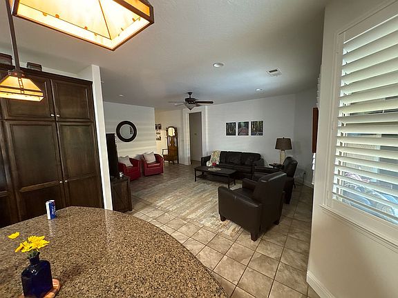 3rd image of 3932 S Avocado St