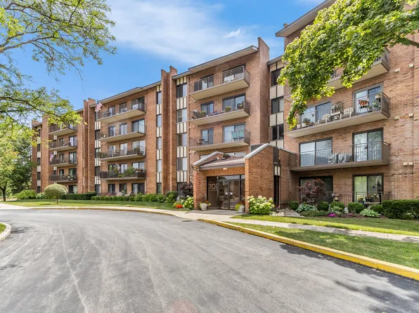 701 Lake Hinsdale Dr APT 512, Willowbrook, IL 60527
