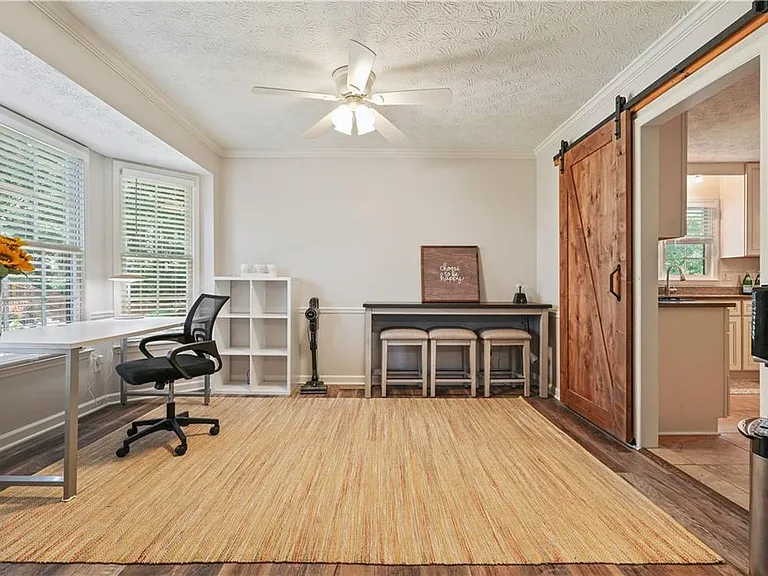 3003 Maple Ln — Photo 24