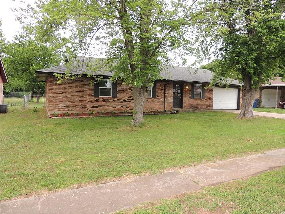 1st image of 436 Crooked Oak Dr