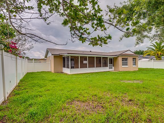 4th image of 108 Morelia Ln