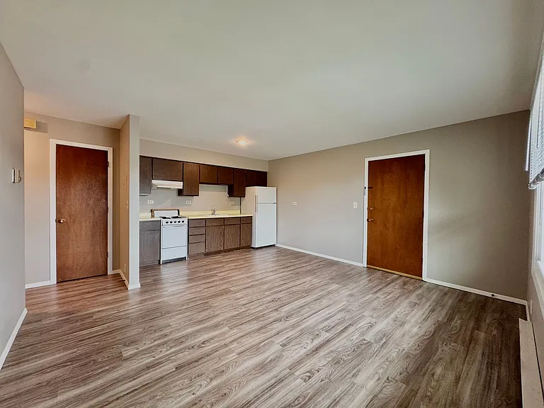 1041 State St — Photo 11