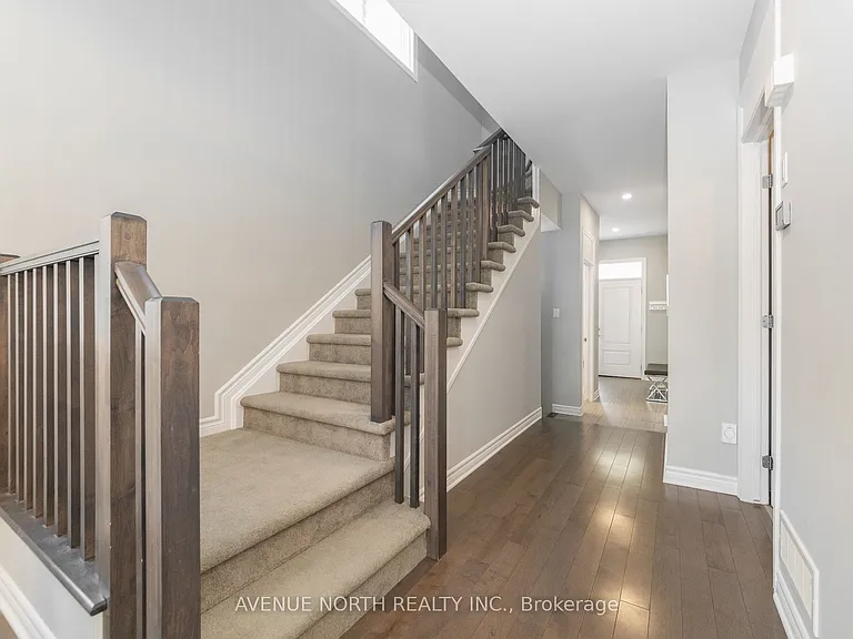 87 Nepeta Cres — Photo 4