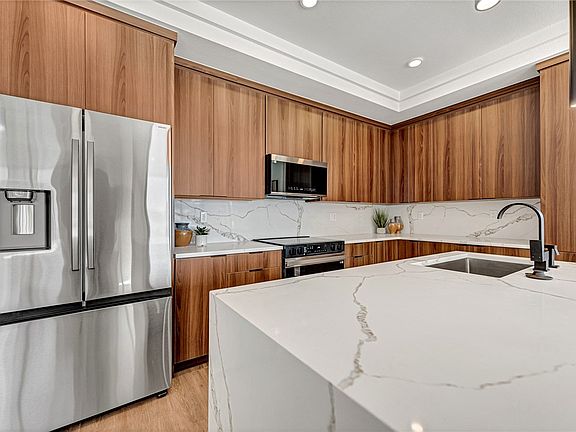 4th image of 1127 Emilia Ave