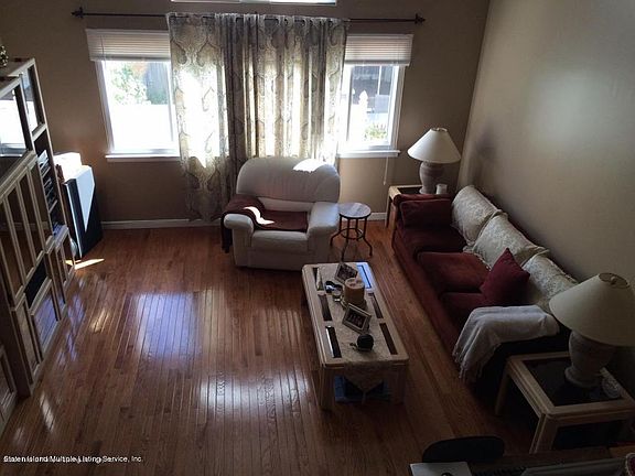 2nd image of 49 Sandywood Ln
