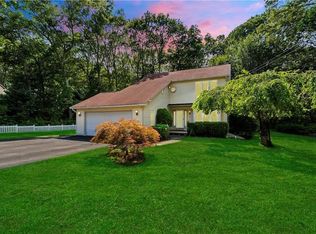 53 Morgan Ct, North Kingstown, RI 02852