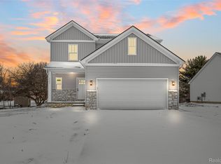 1151 Brendan Bay Dr, Grand Blanc, MI