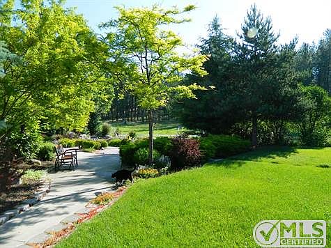 Walk way