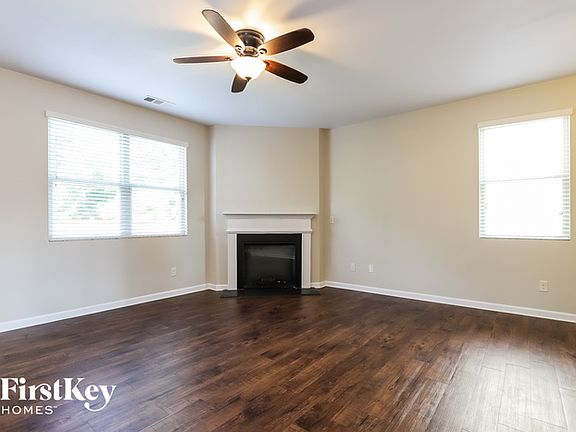 3rd image of 3200 Lilac Creek Trl