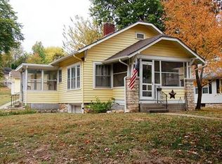 1032 Columbia Ave, Leavenworth, KS 66048