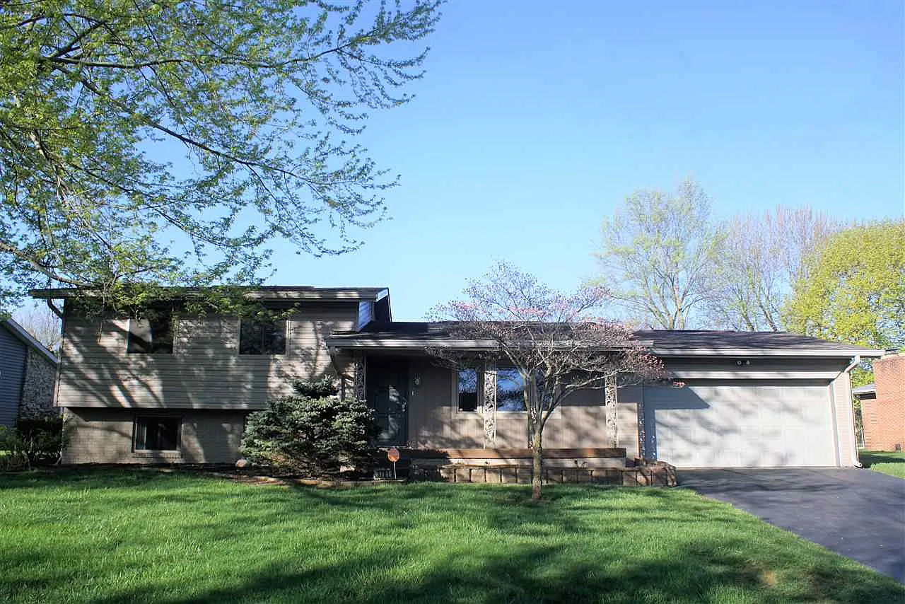 3701 Tally Ho Dr photo 1