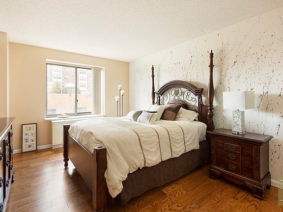 5th image of 300 W 135th St APT 8G
