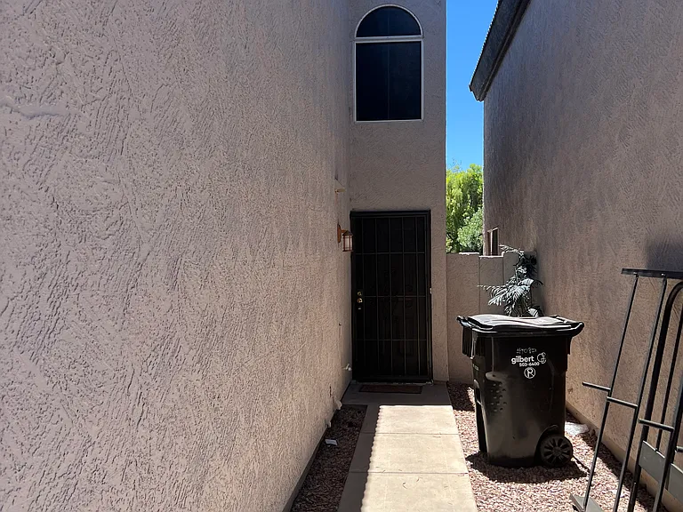 1087 W Sandy Banks — Photo 3