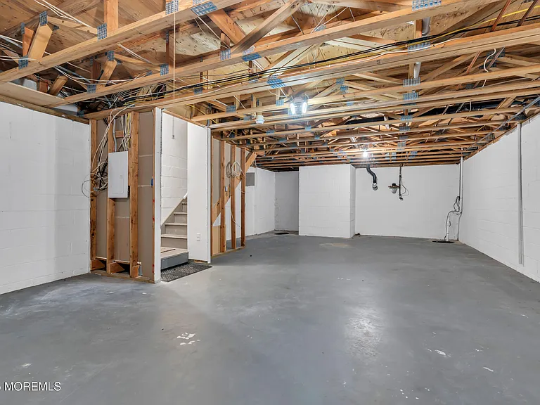 31 Lexington Ct — Photo 32
