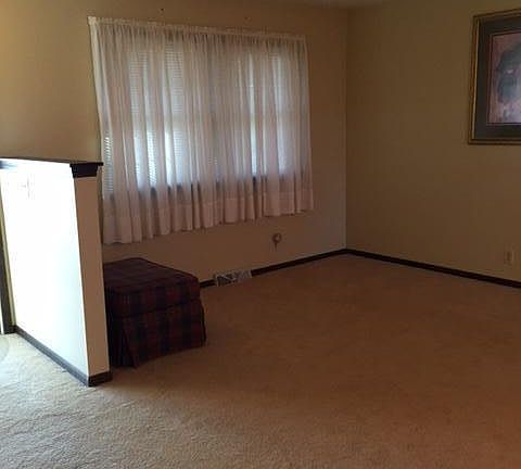 2nd image of 105 Ann Dr