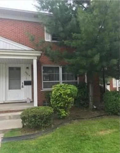 6874 Country Ln Photo 1