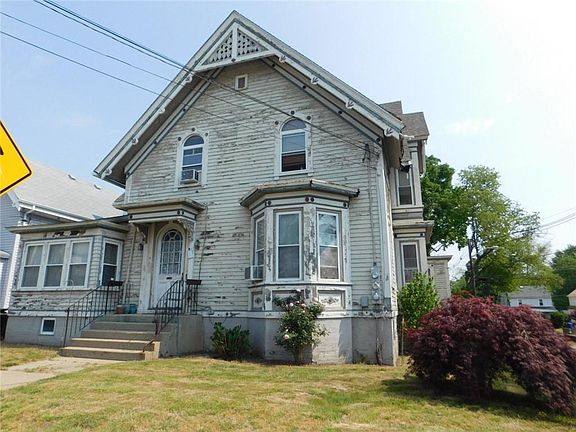 2nd image of 214 Waterman Ave
