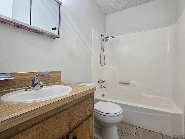 1309 Quail Cir #B — Photo 12