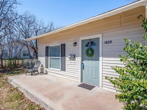 1809 Avenue C, Brownwood, TX 76801