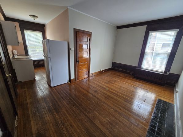 512 Whitney Ave #A11