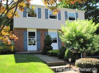 111 Dover Dr, Coraopolis, PA 15108