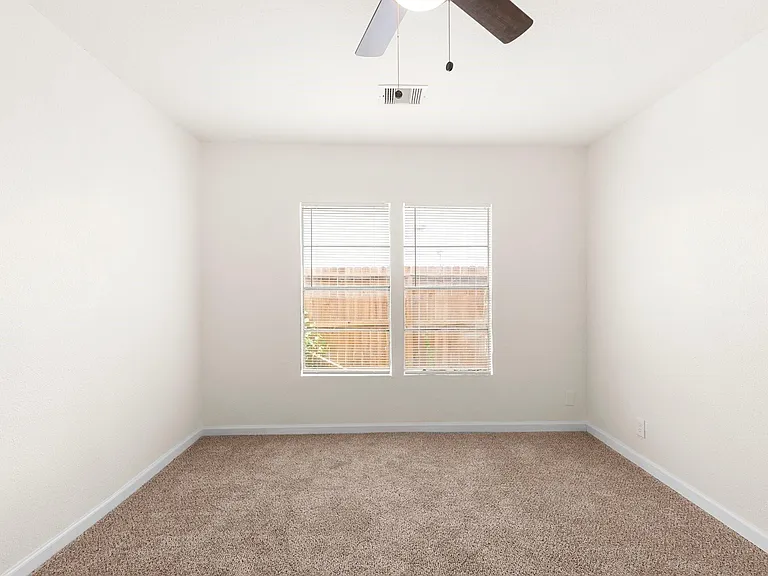 1309 Bragg St — Photo 26
