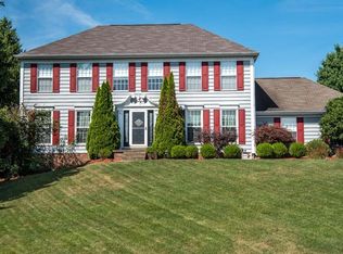 600 Meadow Glen Ct, Cranberry Township, PA 16066
