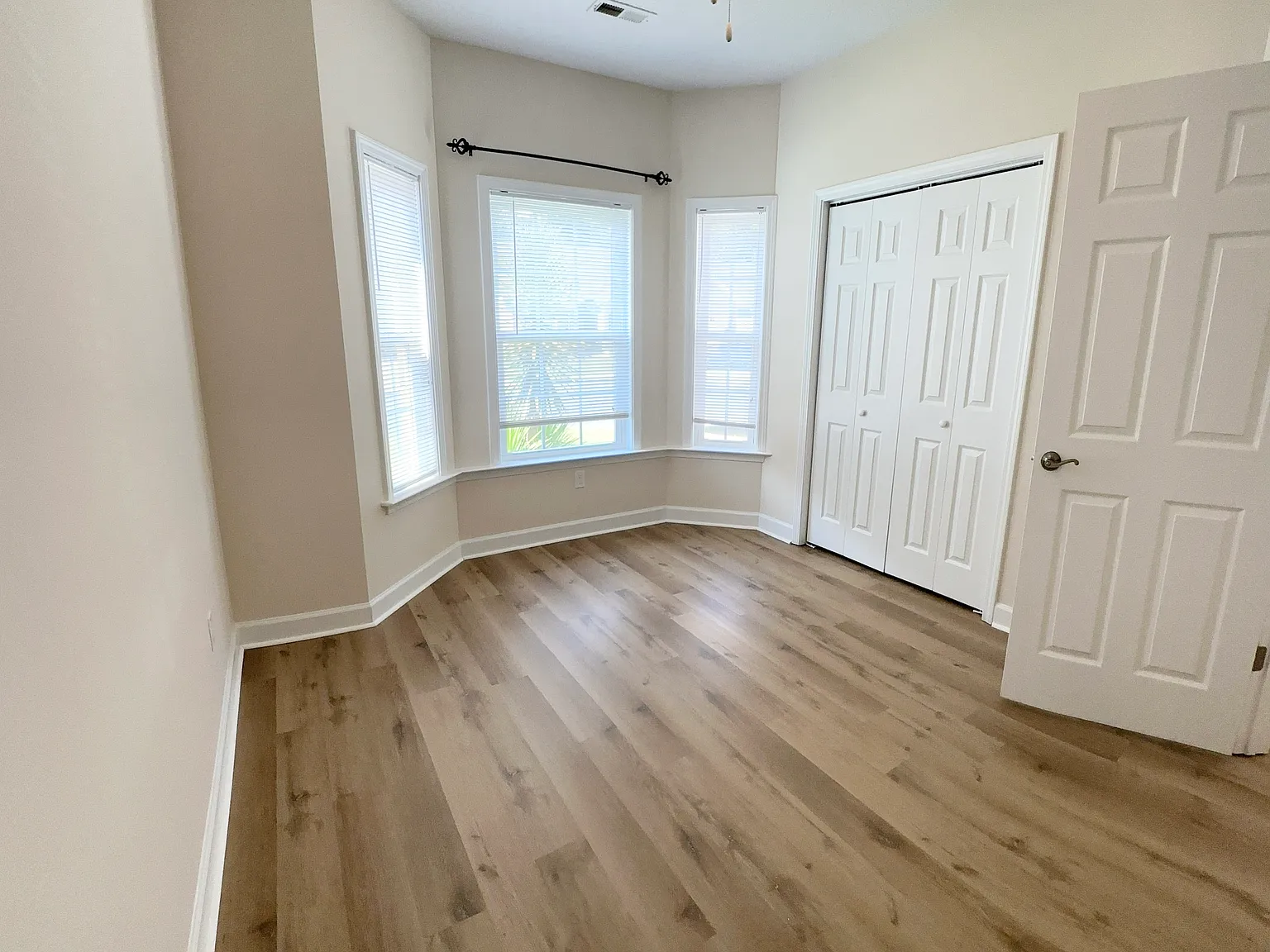 4 bed, 1838 sqft, $2,250 — Photo 3