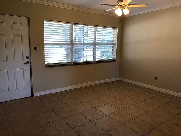 3rd image of 1911 Magnolia Ave
