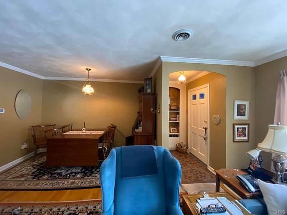 5th image of 101 Scarboro Dr
