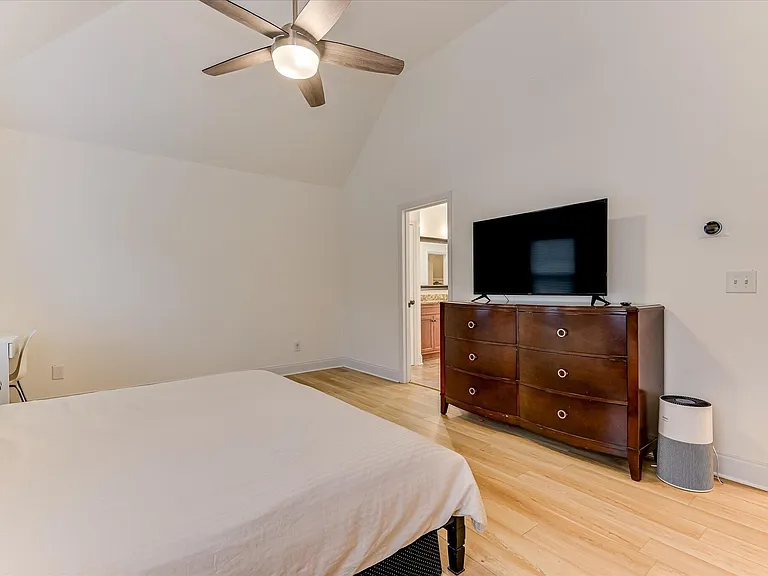 259 Wentworth Pl — Photo 29