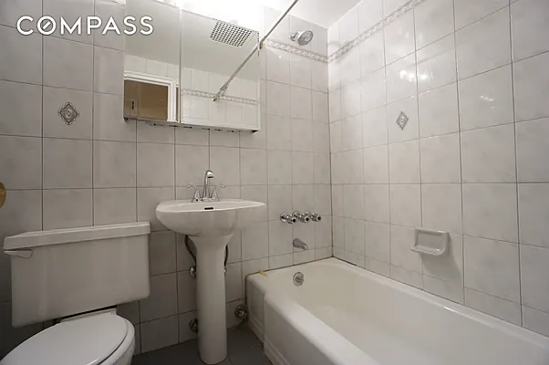 Rented by Compass | media 9