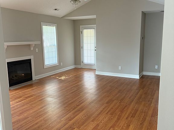 2nd image of 2101 Old Courthouse Dr