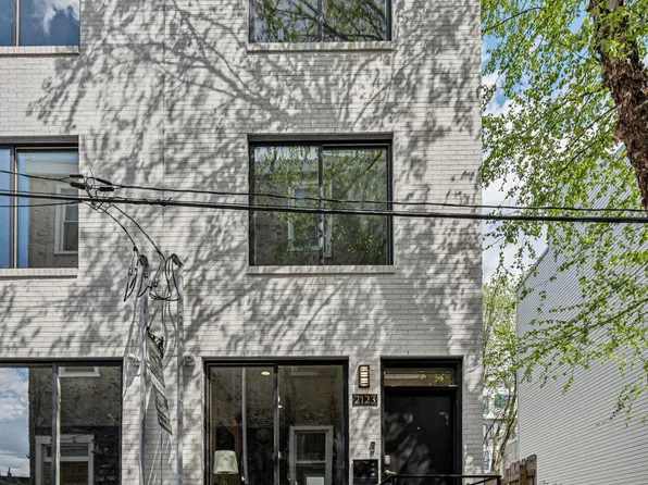 2121 E Dakota St, Philadelphia, PA 19125