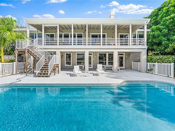 2nd image of 8525 Seacrest Dr