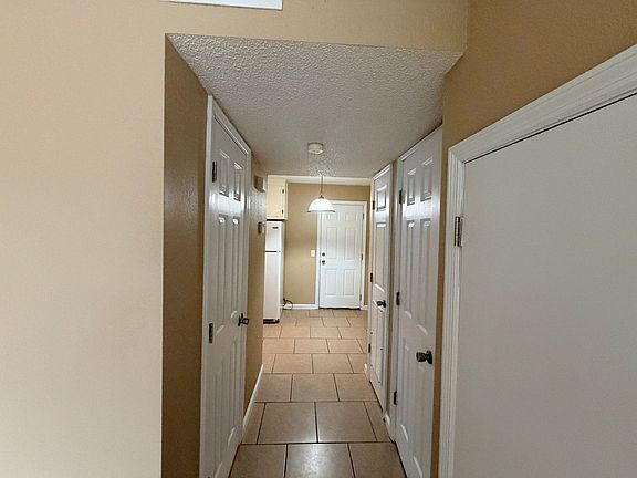 5th image of 1305 Breckenridge Dr APT 3