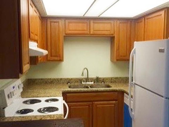 2nd image of 1622 Gary Ct #B