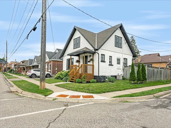 22 Strathcona Ave, Brantford, ON N3S 1T3