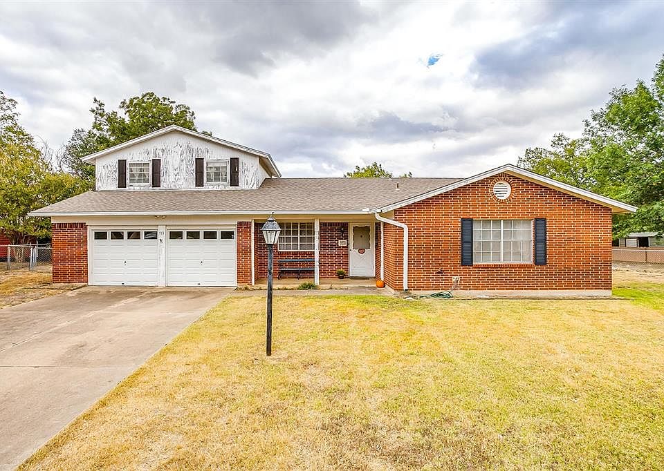 1st image of 713 Meadowlark Cir