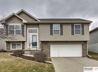 13010 N Curtis Ave, Omaha, NE 68164