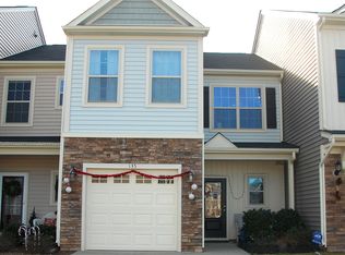 135 Beaconwood Ln, Holly Springs, NC 27540