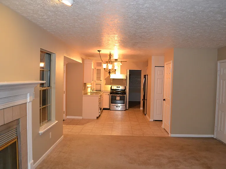 8515 Pine Tree Blvd — Photo 7