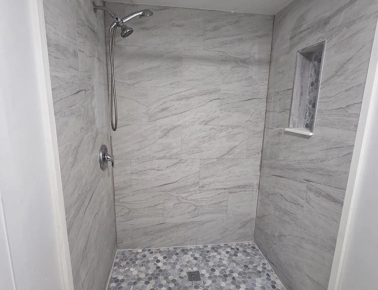 2 bed, 1.0 bath, 672 sqft, $1,400 — Photo 4