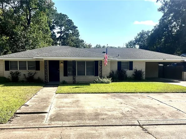 4113 Leon Dr, Alexandria, LA 71303