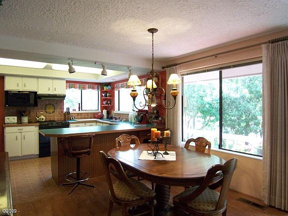 4th image of 5525 Palisades Dr