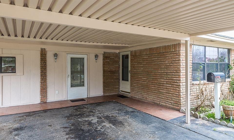 1st image of 2429 Pickerton Dr