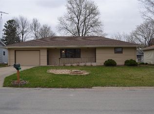 1608 S 6th St, Oskaloosa, IA 52577