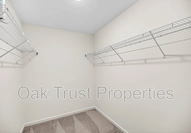 502 Townsford Ln — Photo 19