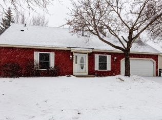 4661 142nd St W, Apple Valley, MN 55124